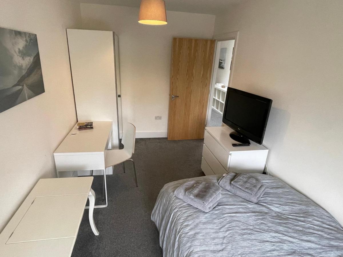 Apartment 2 Bedroom 2 Bathroom 8 Including Free Parking Bromley